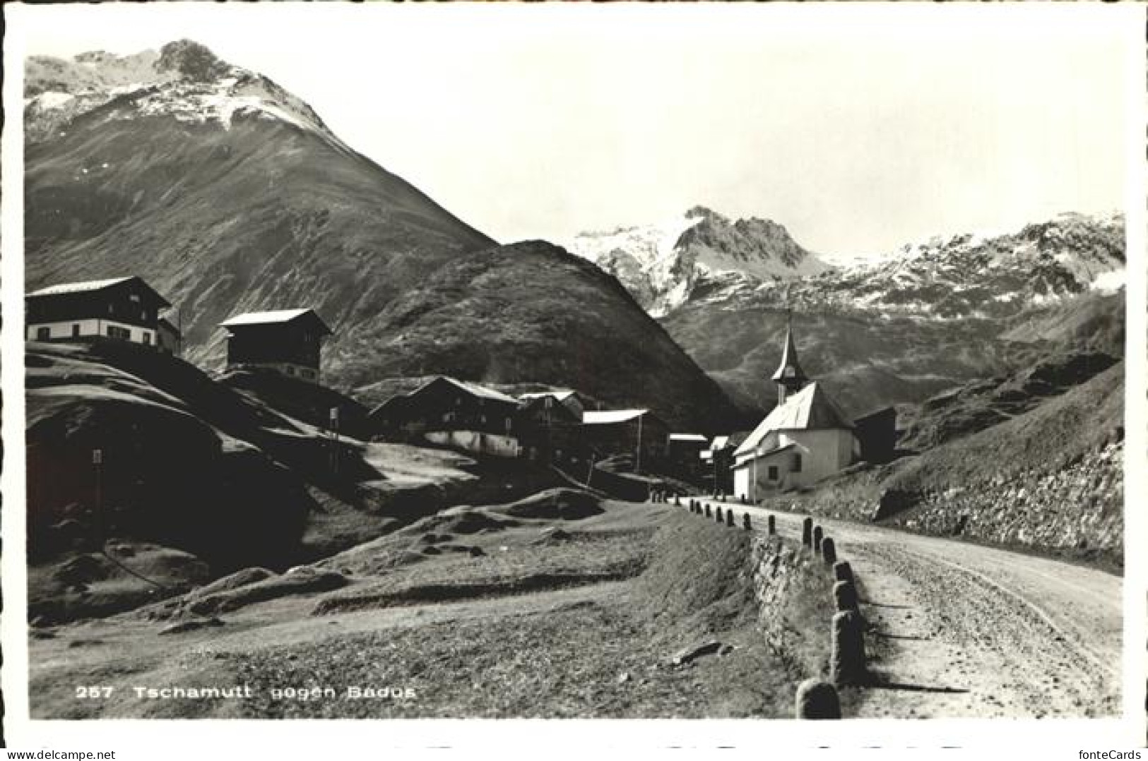 11324904 Tschamutt Graubuenden Panorama Gegen Badus Kapelle Tschamut - Sonstige & Ohne Zuordnung