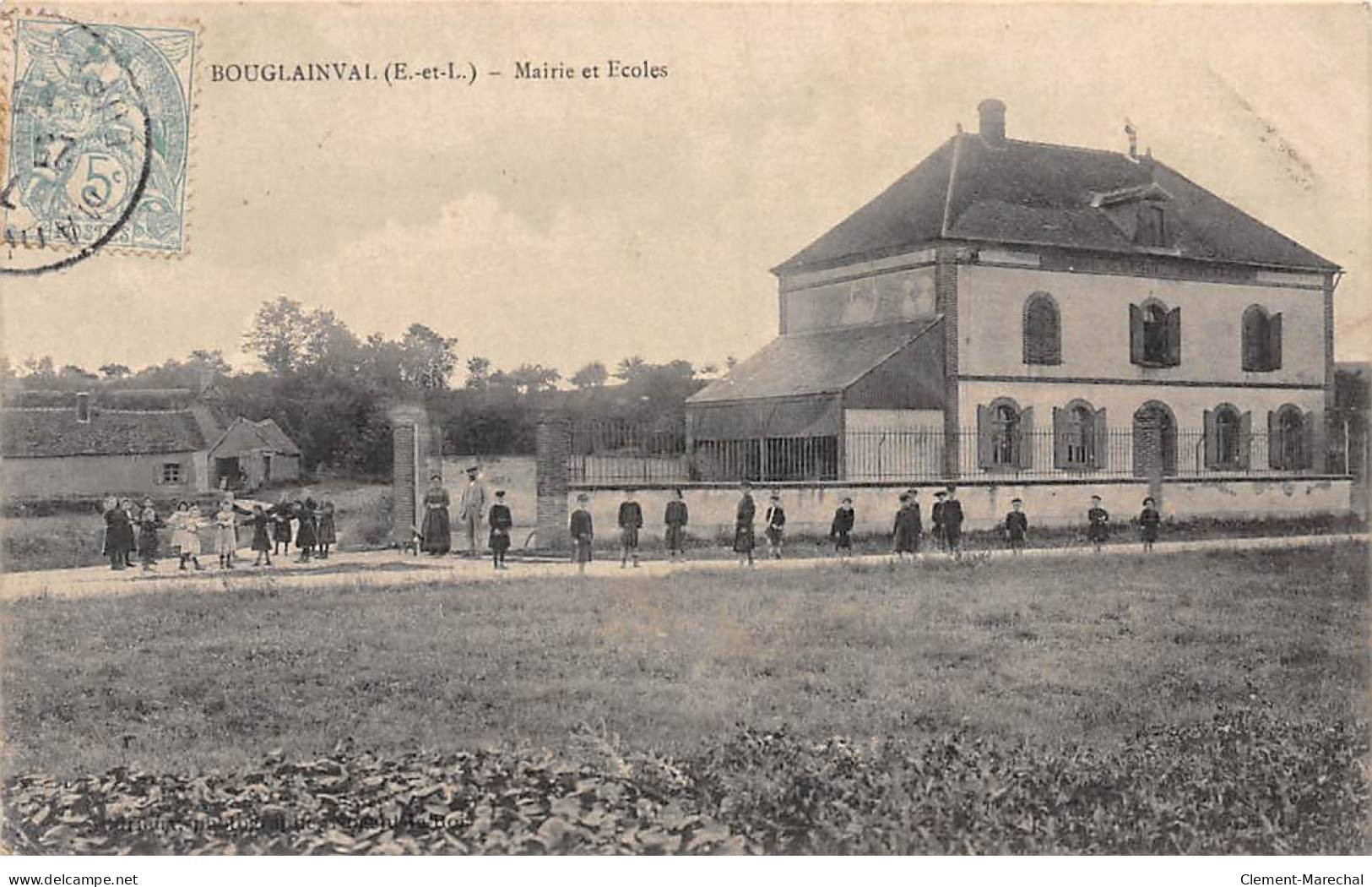 BOUGLAINVILLE - Mairie Et Ecole - Très Bon état - Andere & Zonder Classificatie