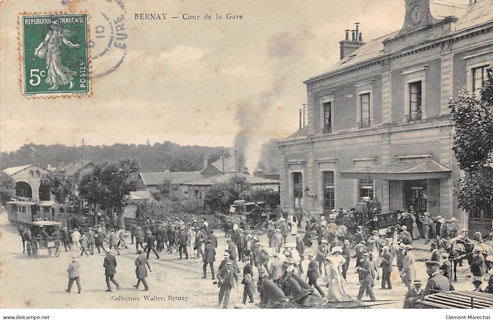 BERNAY - Cour De La Gare - Très Bon état - Bernay