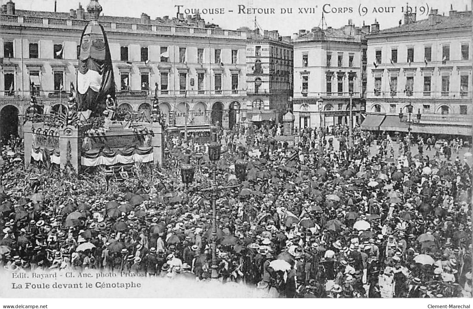 TOULOUSE - Retour Du XVIIe Corps - Août 1919 - La Foule Devant Le Cénotaphe - Très Bon état - Toulouse