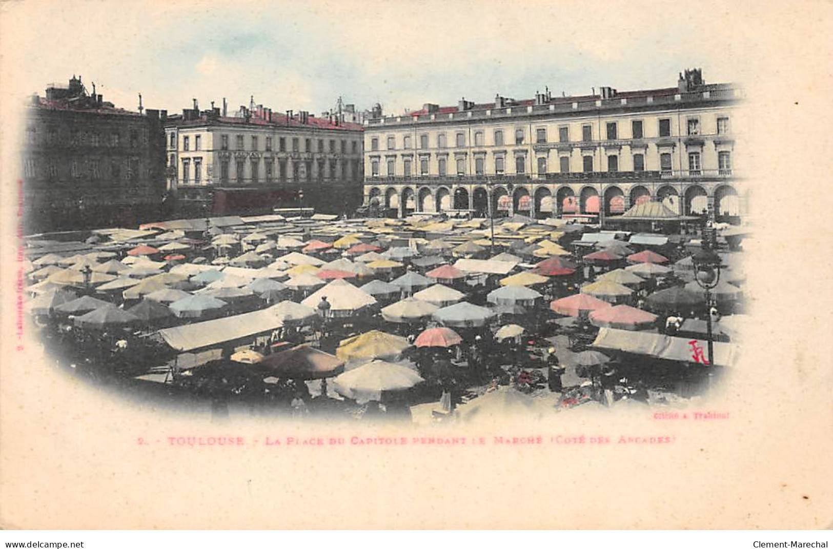 TOULOUSE - La Place Du Capitole Pendant Le Marché - Très Bon état - Toulouse