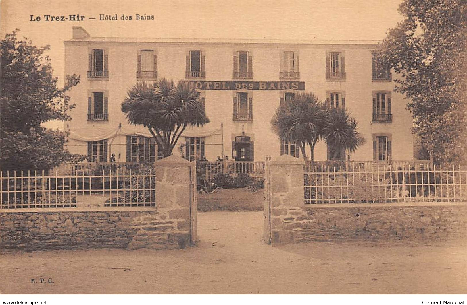 LE TREZ HIR - Hôtel Des Bains - Très Bon état - Andere & Zonder Classificatie