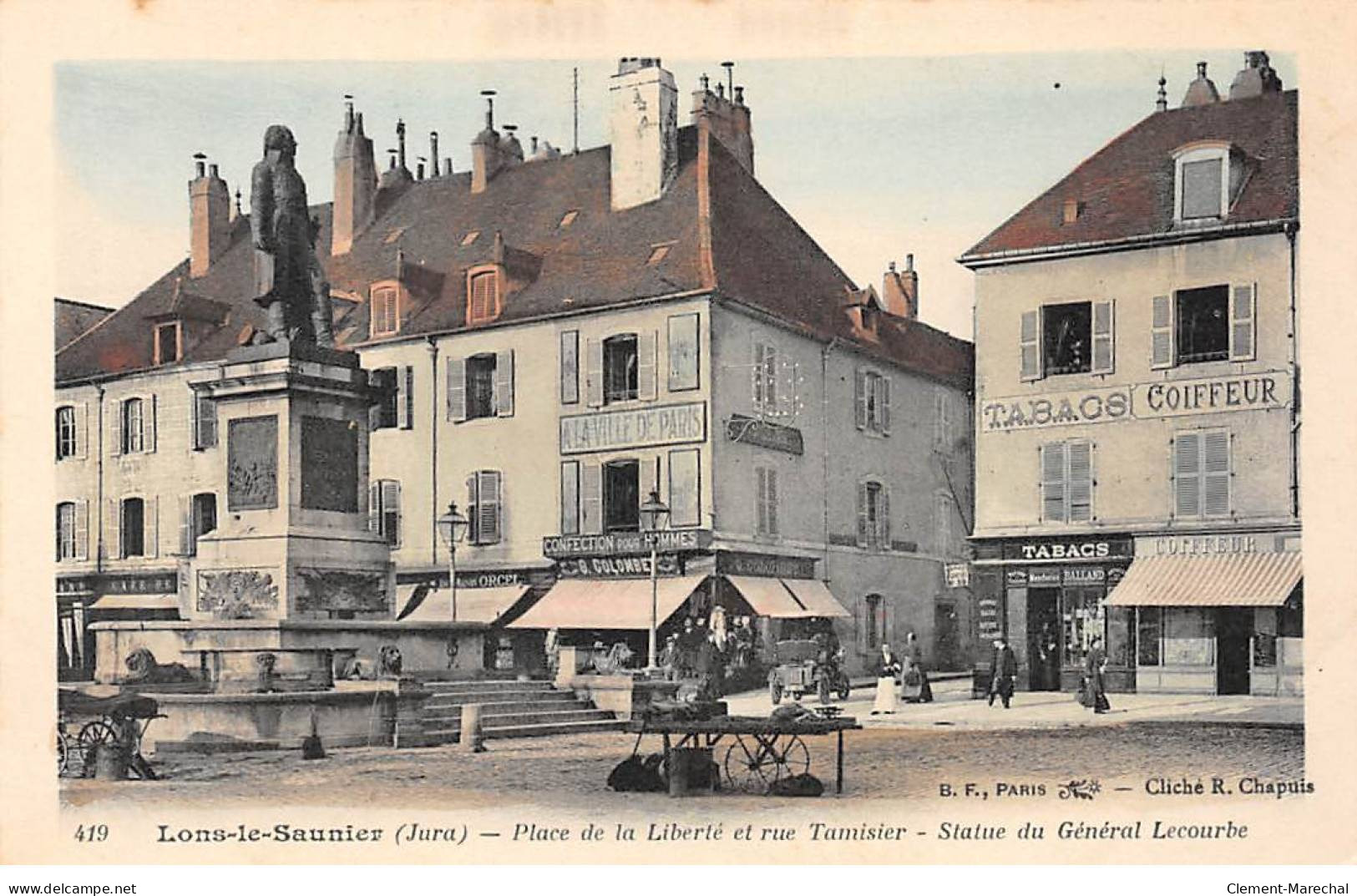 LONS LE SAUNIER - Place De La Liberté - Statue Du Général Lecourbe - Très Bon état - Lons Le Saunier