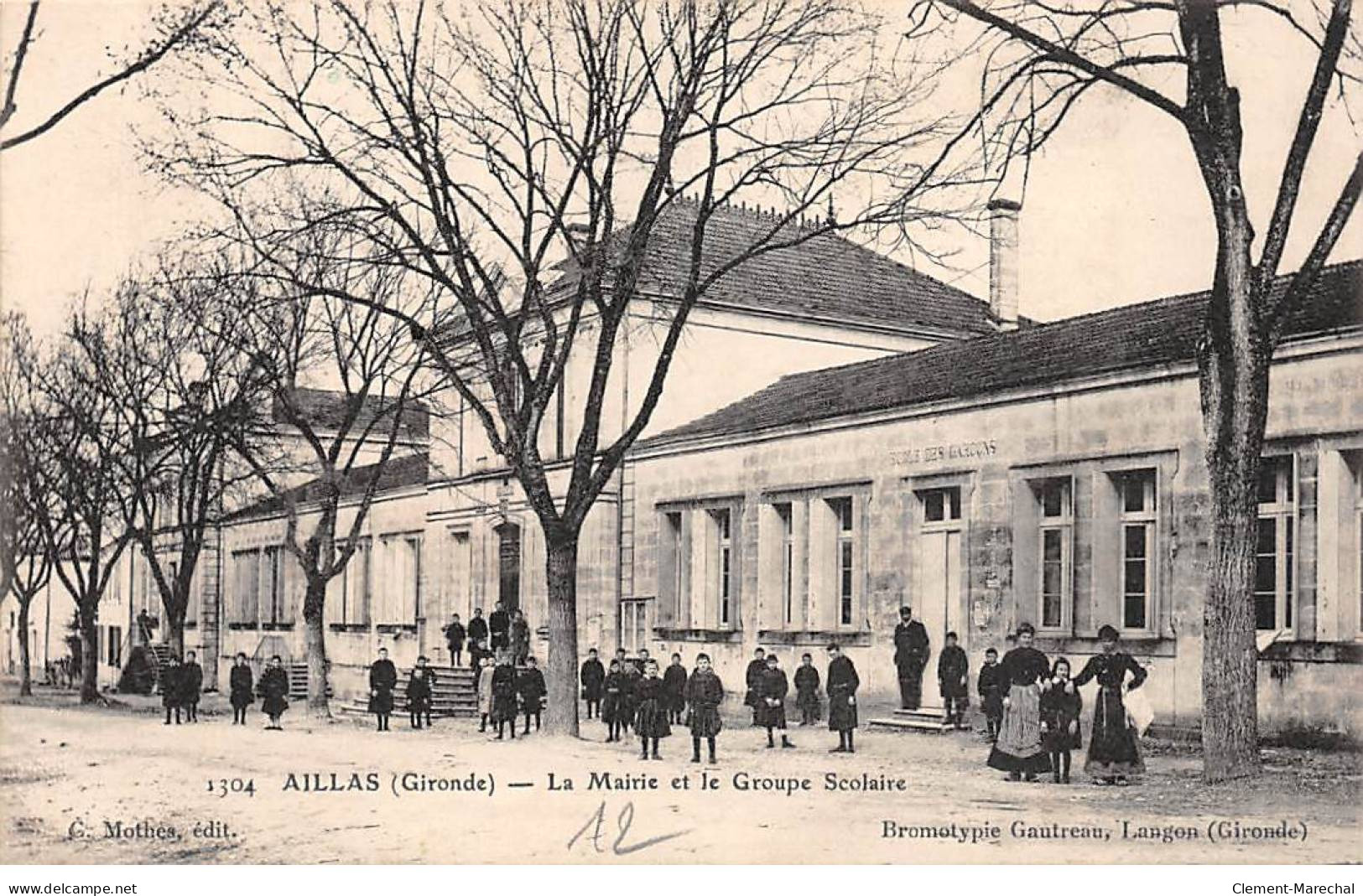 AILLAS - La Mairie Et Le Groupe Scolaire - Très Bon état - Sonstige & Ohne Zuordnung