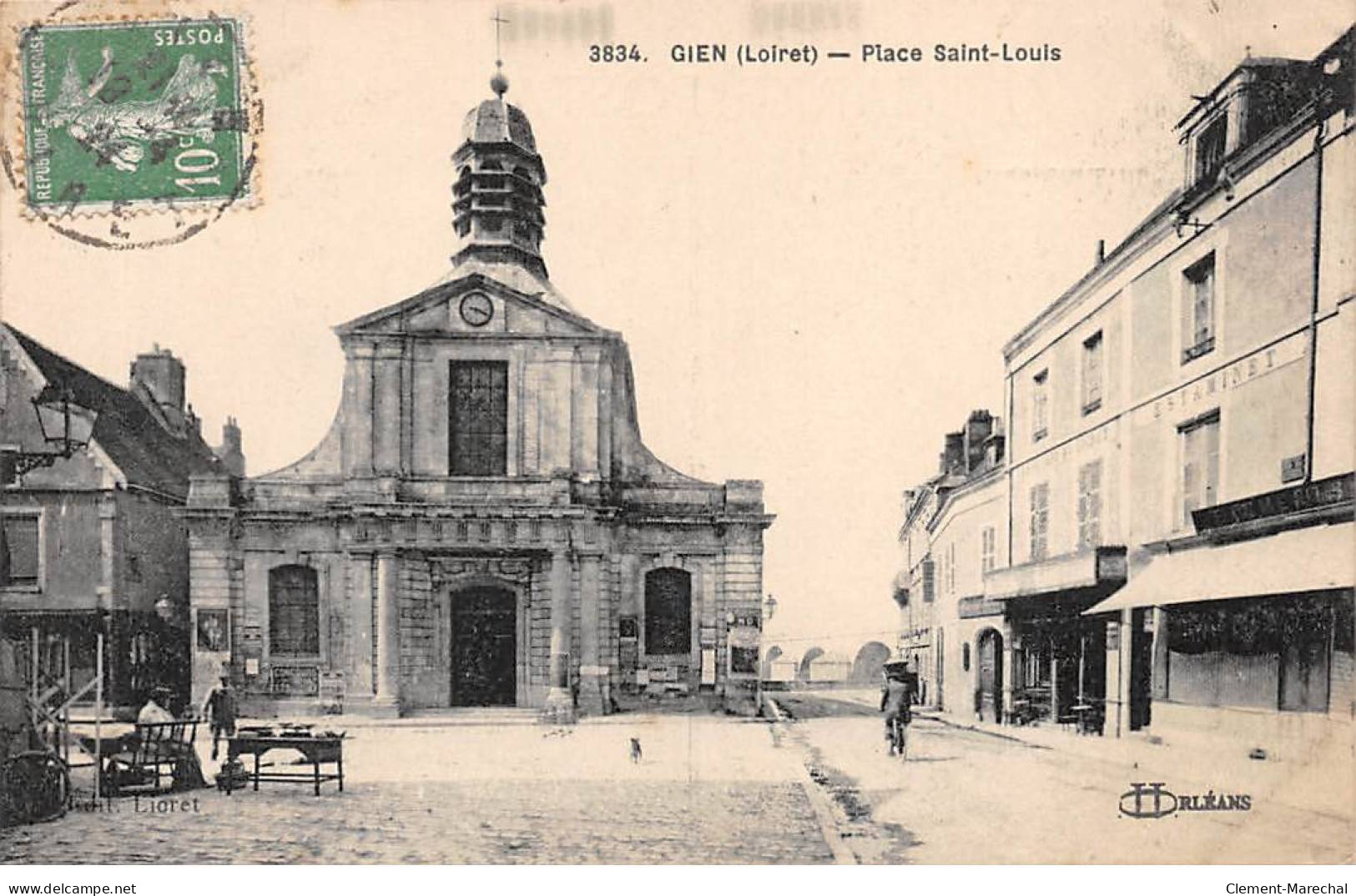 GIEN - Place Saint Louis - Très Bon état - Gien