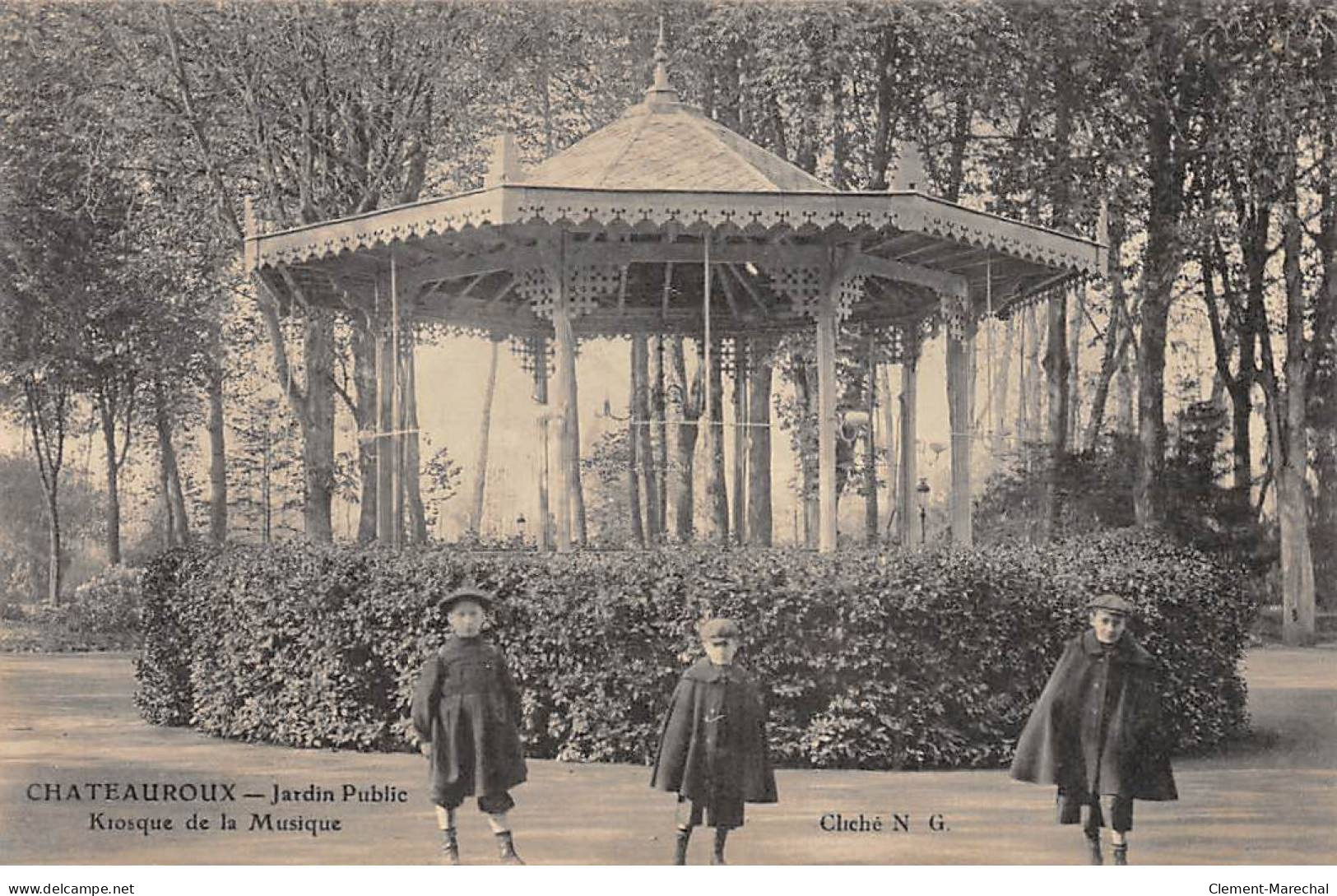 CHATEAUROUX - Jardin Public - Kiosque De La Musique - Très Bon état - Chateauroux