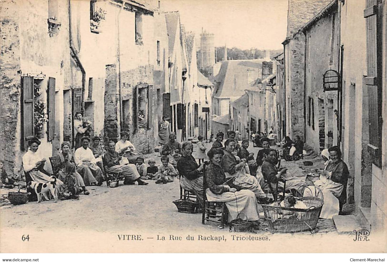 VITRE - La Rue Du Rackapt - Tricoteuses - Très Bon état - Vitre