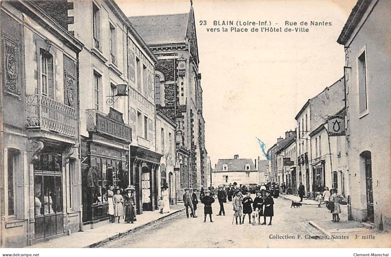 BLAIN - Rue De Nantes Vers La Place De L'Hôtel De Ville - Très Bon état - Blain