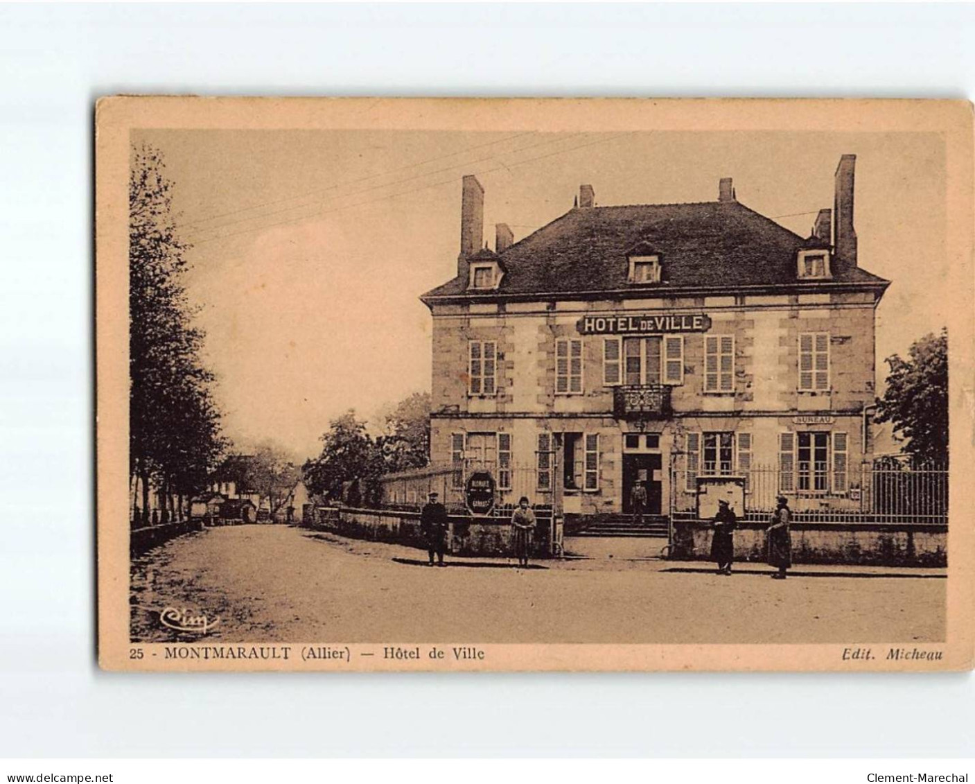 MONTMARAULT : Hôtel De Ville - état - Andere & Zonder Classificatie