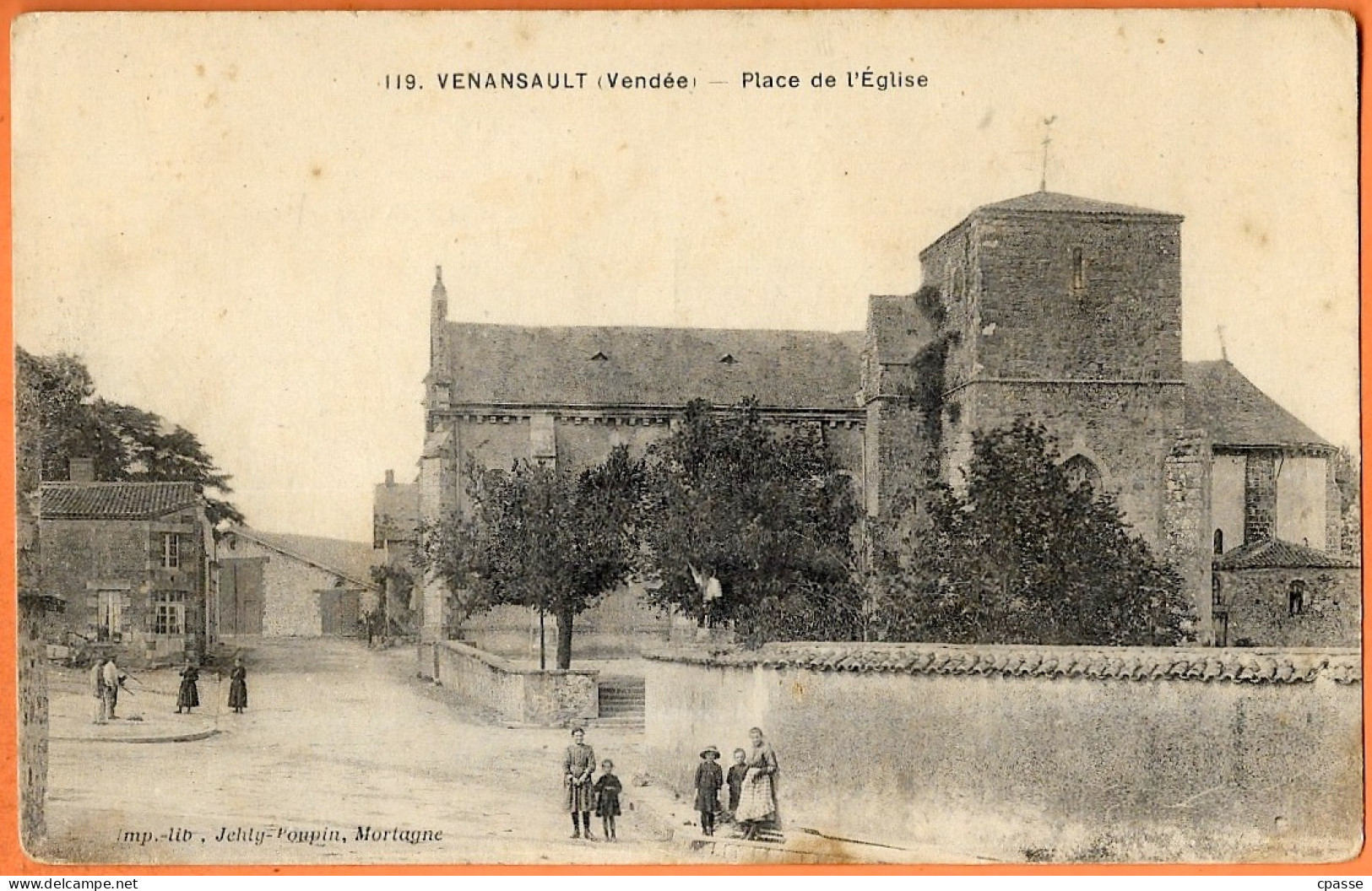 CPA 85 VENANSAULT Vendée - Place De L'Eglise - Altri & Non Classificati