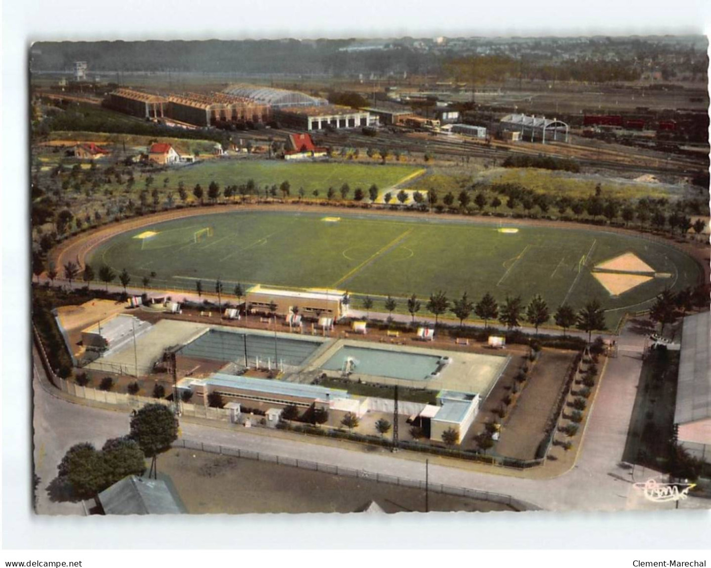 TERGNIER : Stade Et Piscine, Vue Aérienne - Très Bon état - Autres & Non Classés