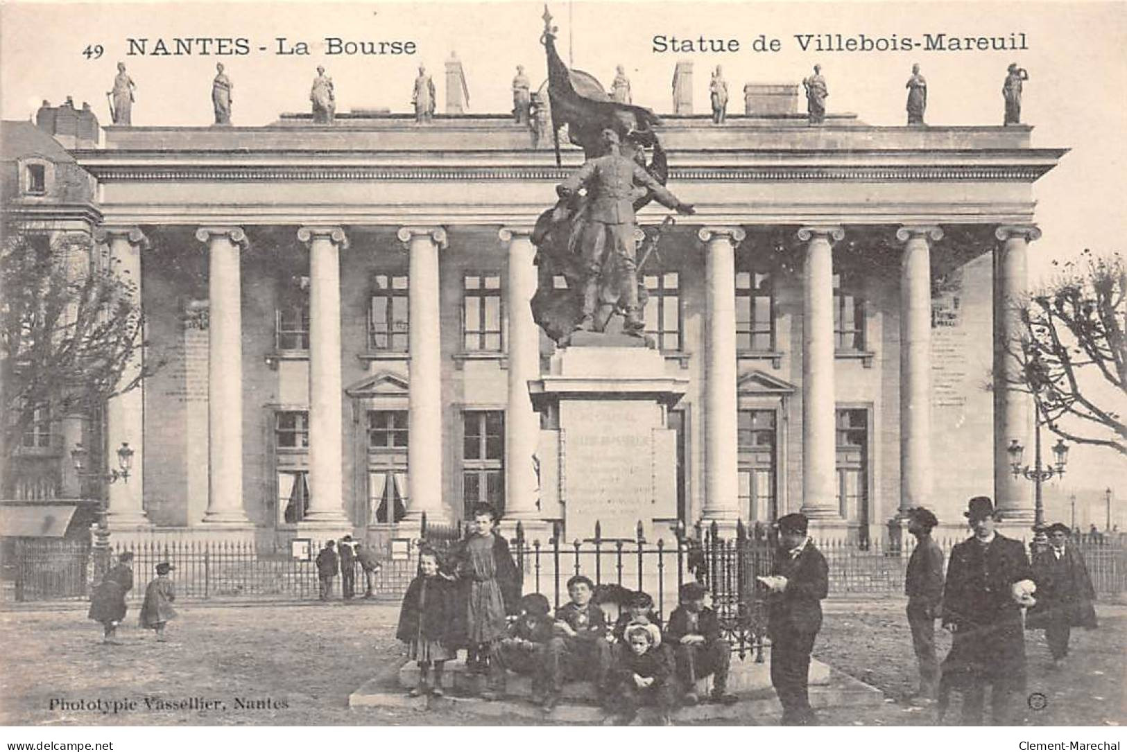 NANTES - La Bourse - Statue De Villebois Mareuil - Très Bon état - Nantes