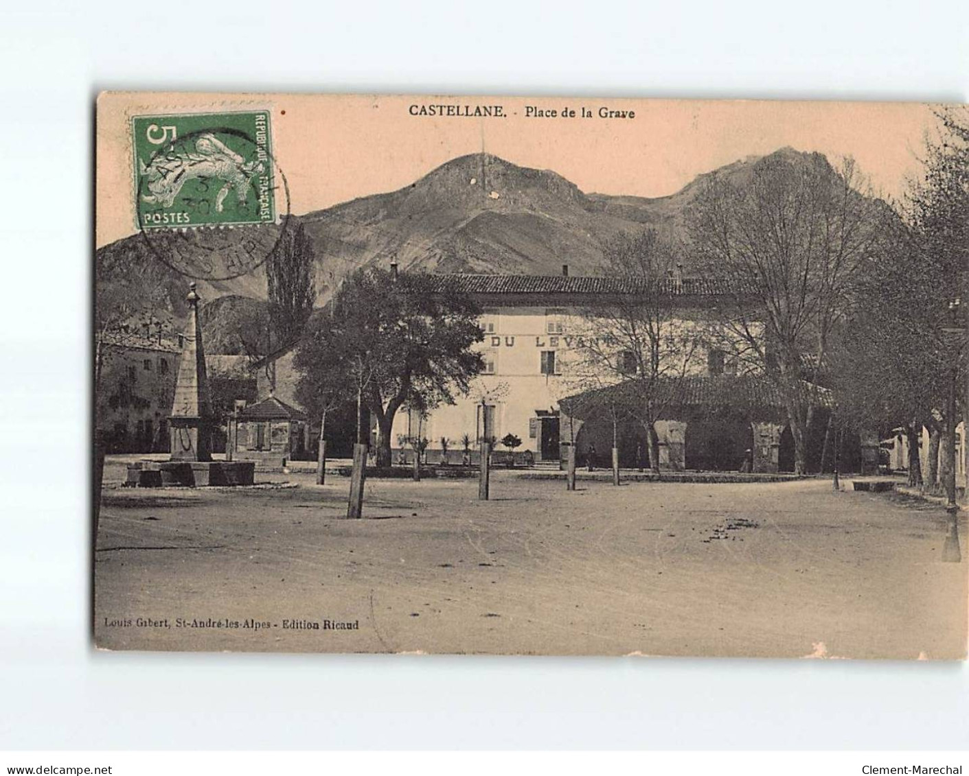 CASTELLANE : Place De La Grave - état - Castellane