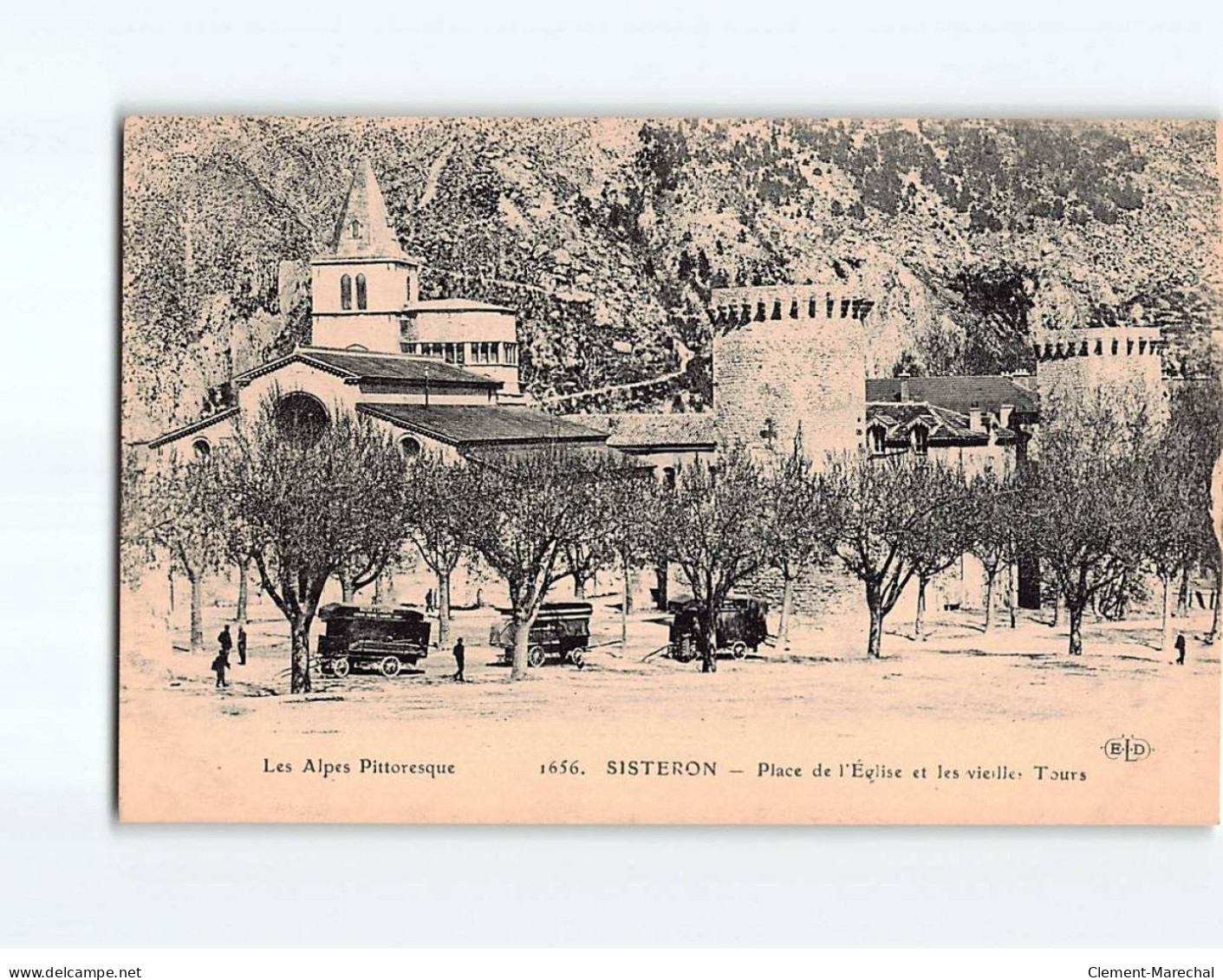 SISTERON : Place De L'Eglise Et Les Vieilles Tours - Très Bon état - Sisteron