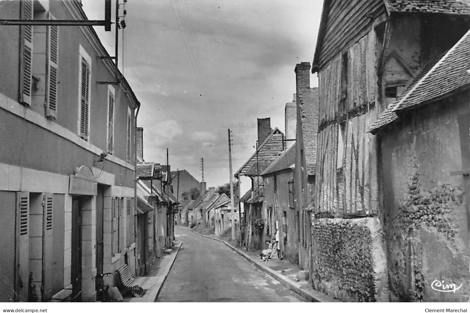 DAMPIERRE EN BURLY - Rue Basse - Très Bon état - Otros & Sin Clasificación