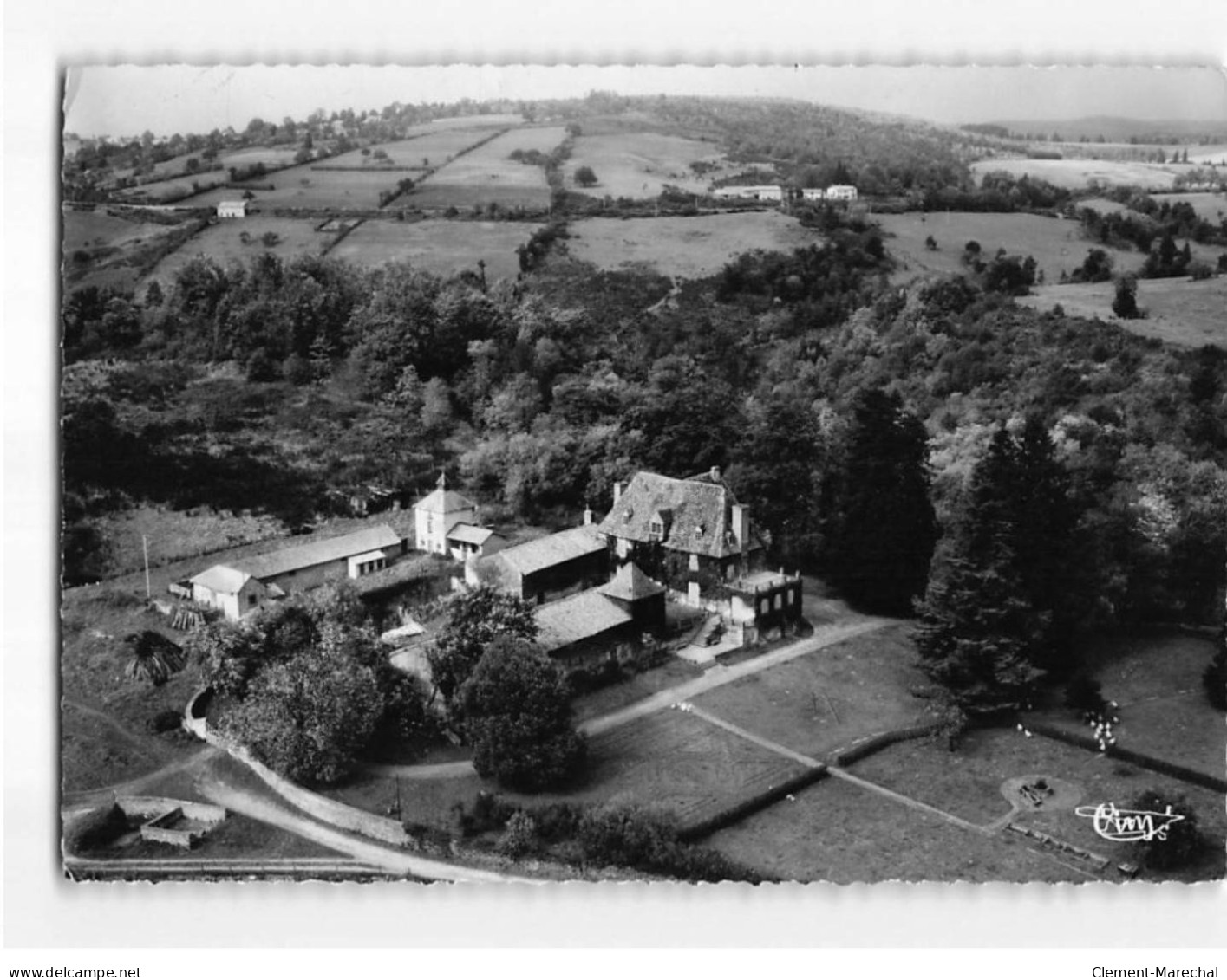 SAINT PIERRE LAVAL : Le Château La Feige, Vue Aérienne - Très Bon état - Sonstige & Ohne Zuordnung