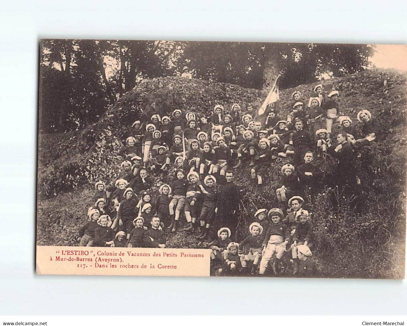 L'ESTIBO : Colonie De Vacances Des Petits Parisiens à Mur-de-Barrez, Dans Les Rochers De La Corette - état - Other & Unclassified