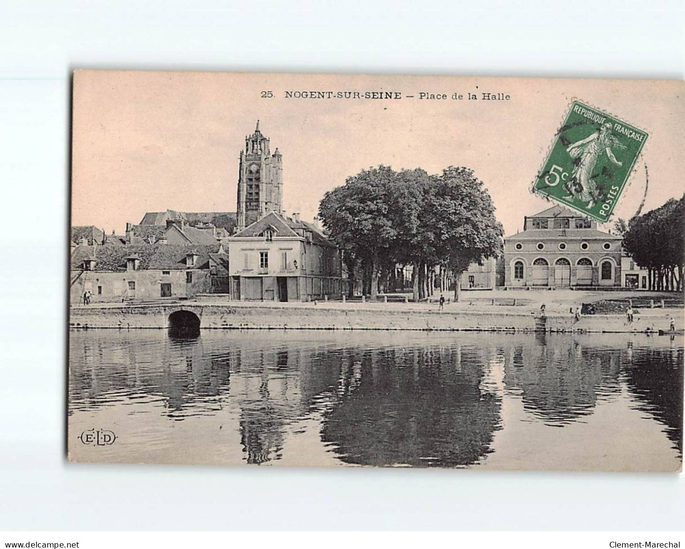 NOGENT SUR SEINE : Place De La Halle - Très Bon état - Nogent-sur-Seine