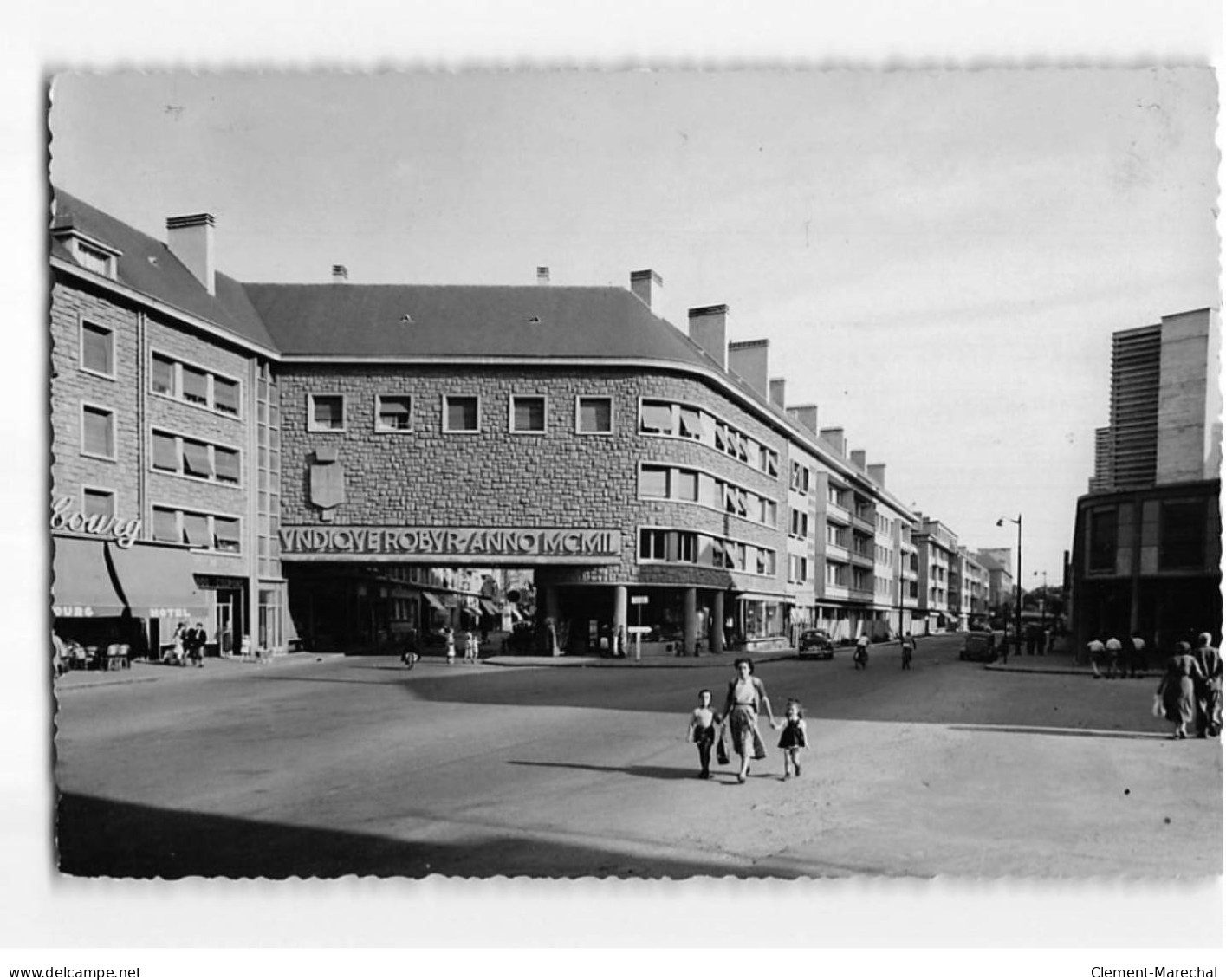 SEDAN : L'Avenue Du Générale Leclerc - Très Bon état - Sedan