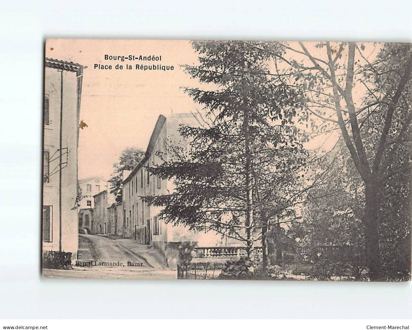 BOURG SAINT ANDEOL : Place De La République - état - Bourg-Saint-Andéol