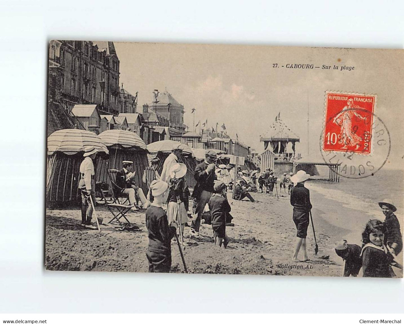 CABOURG : Sur La Plage - Très Bon état - Cabourg