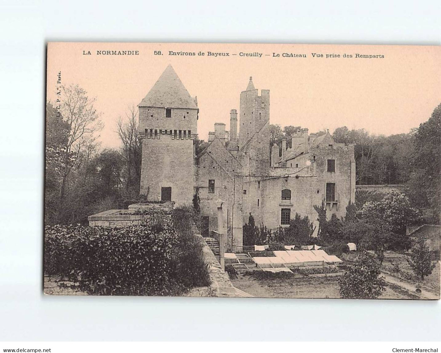 CREULLY : Le Château, Vue Prise Des Remparts - Très Bon état - Autres & Non Classés