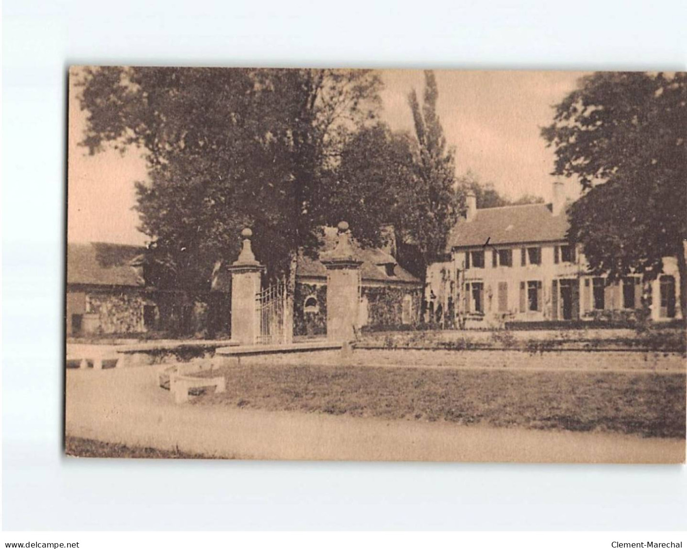 MOULINS : Château De La Chassagne - Très Bon état - Moulins