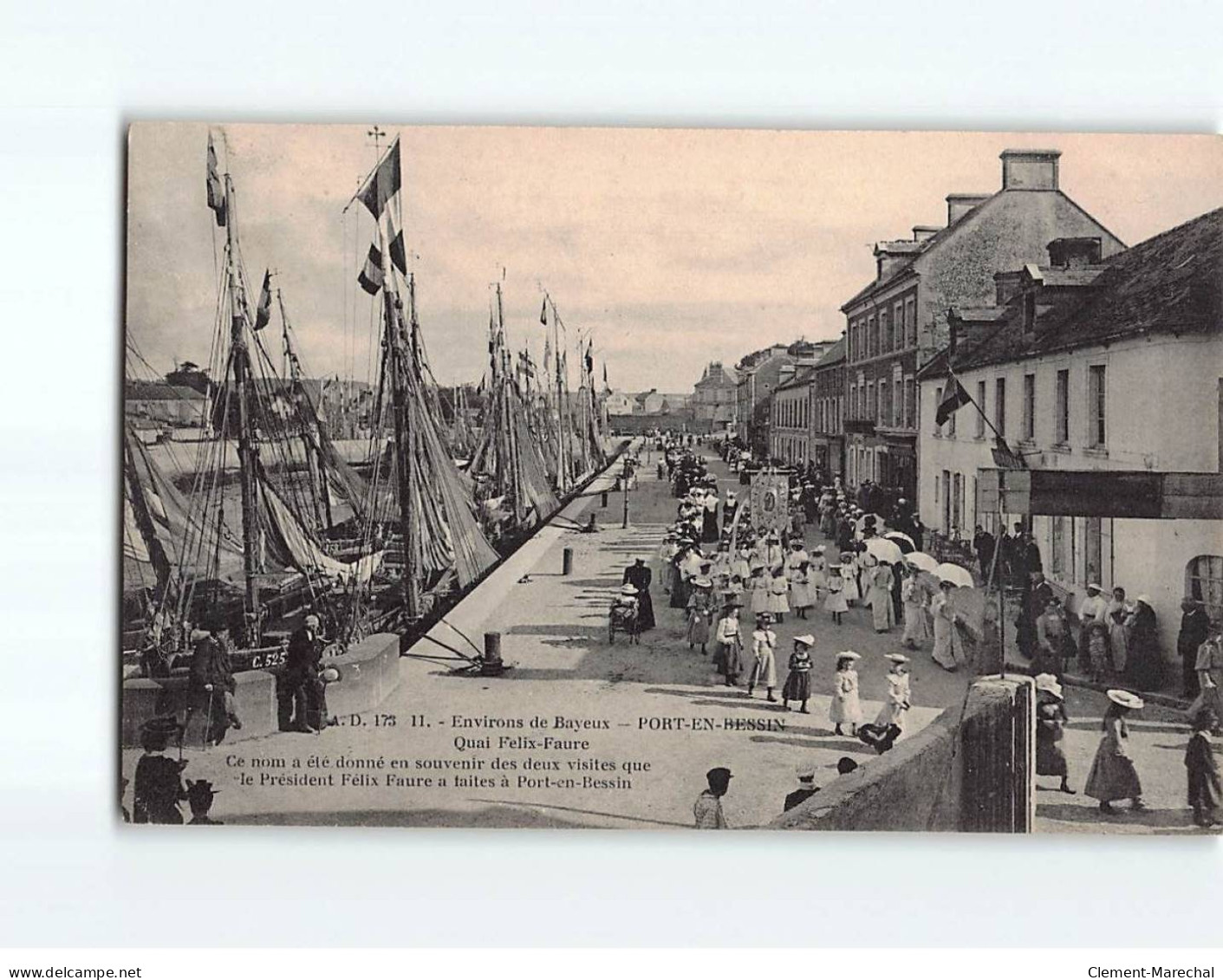 PORT EN BESSIN : Quai Felix-Faure - Très Bon état - Port-en-Bessin-Huppain