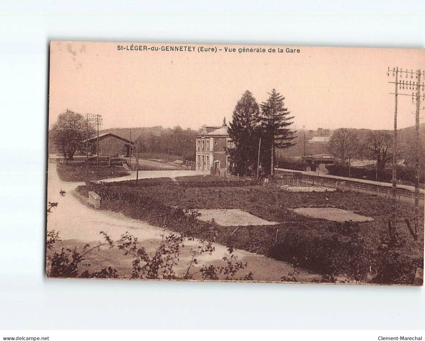 SAINT LEGER DU GENNETEY : Vue Générale De La Gare - Très Bon état - Other & Unclassified