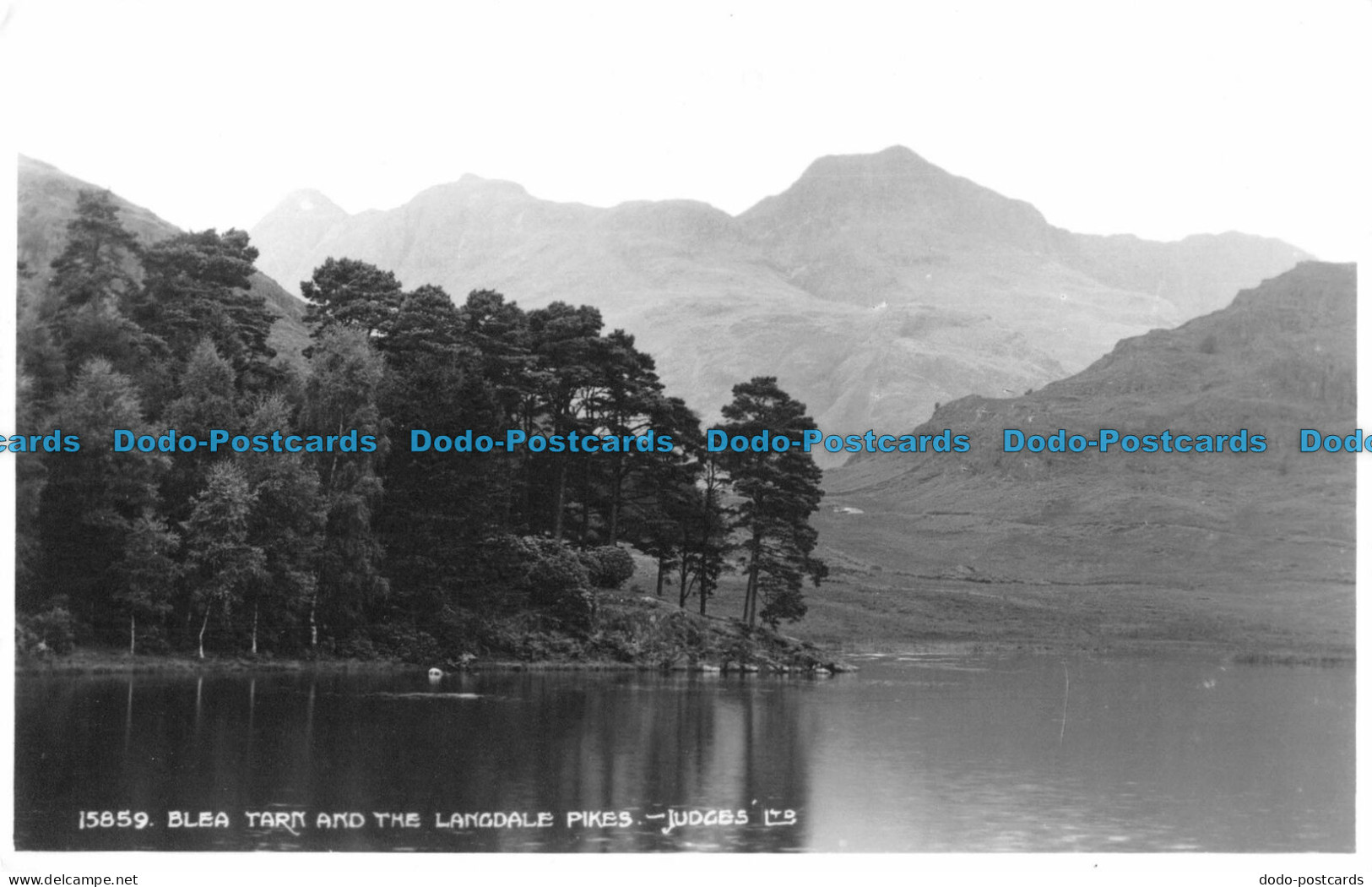 R088966 15859. Blea Tarn And The Langdale Pikes. Judges - Wereld