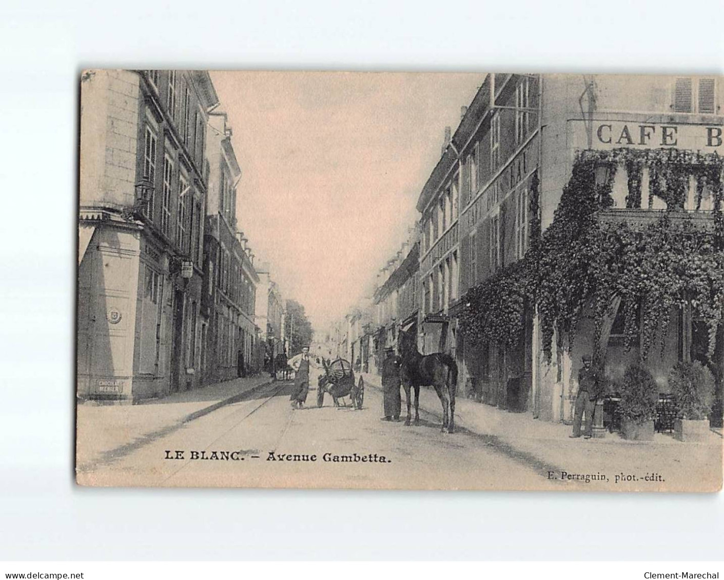 LE BLANC : Avenue Gambetta - état - Le Blanc