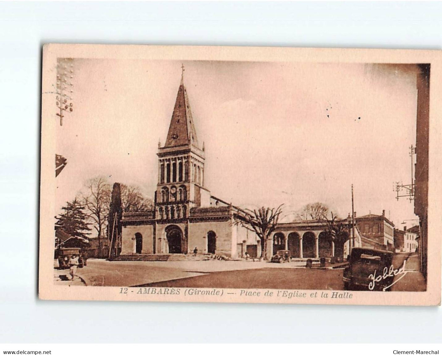 AMBARES : Place De L'Eglise Et La Halle - Très Bon état - Autres & Non Classés