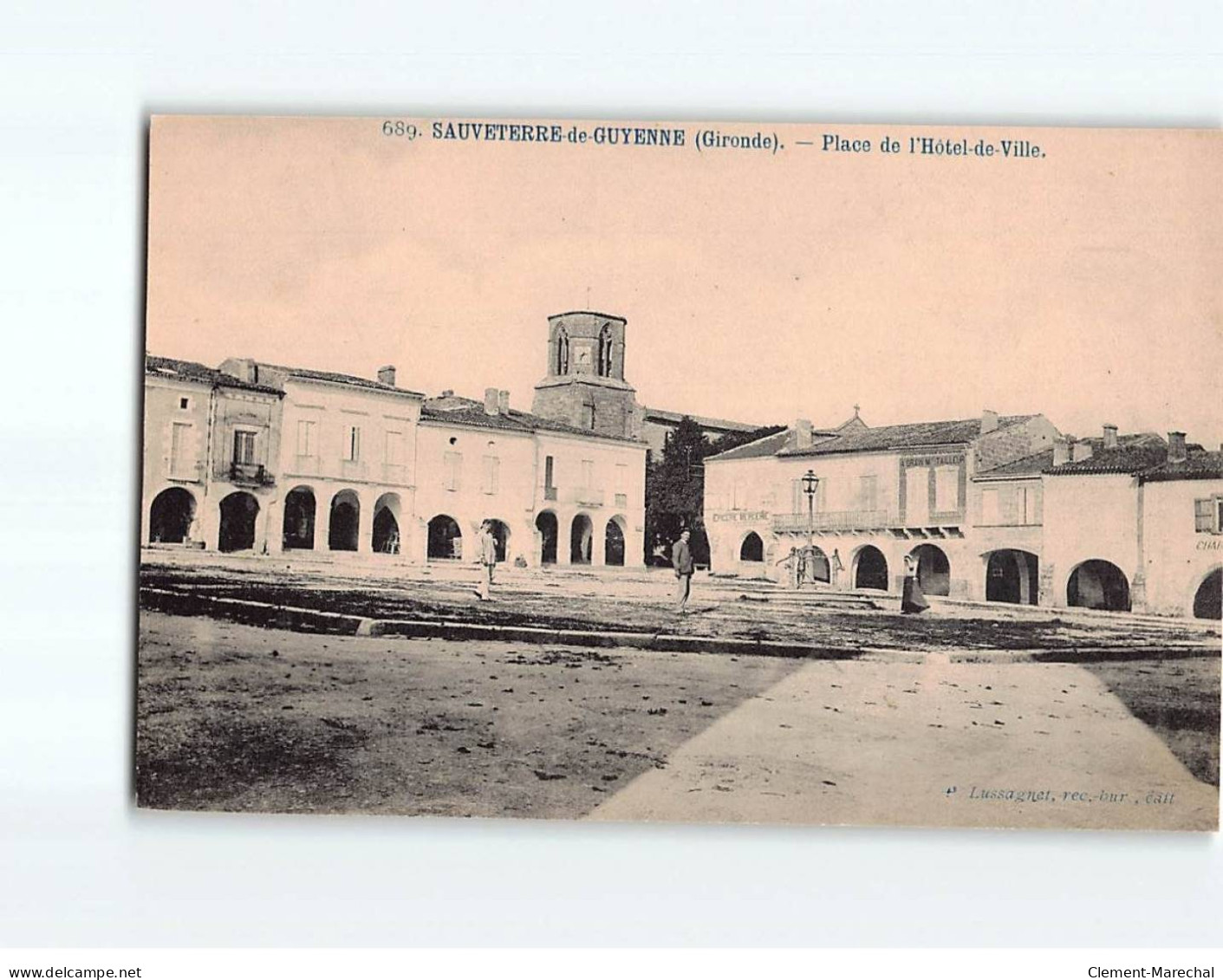 SAUVETERRE DE GUYENNE : Place De L'Hôtel De Ville - Très Bon état - Andere & Zonder Classificatie