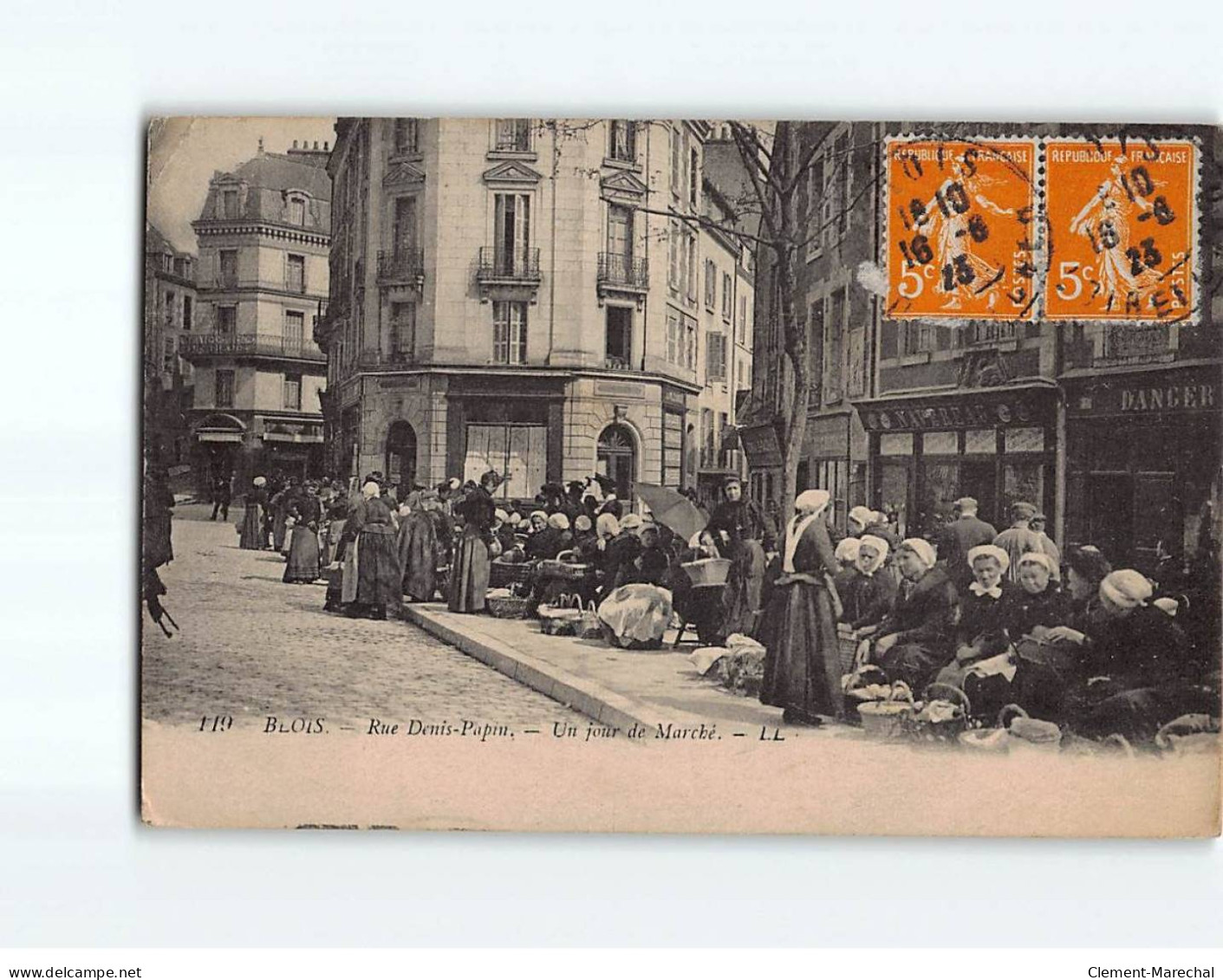 BLOIS : Rue Denis-Papin, Un Jour De Marché - état - Blois