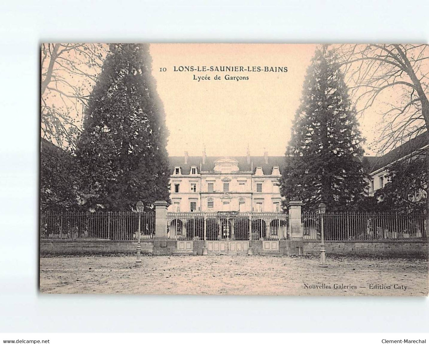 LONS LE SAUNIER : Lycée De Garçons - Très Bon état - Lons Le Saunier