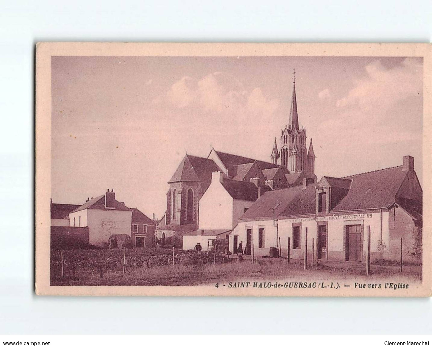 SAINT MALO DE GUERSAC : Vue Vers L'Eglise - Très Bon état - Andere & Zonder Classificatie