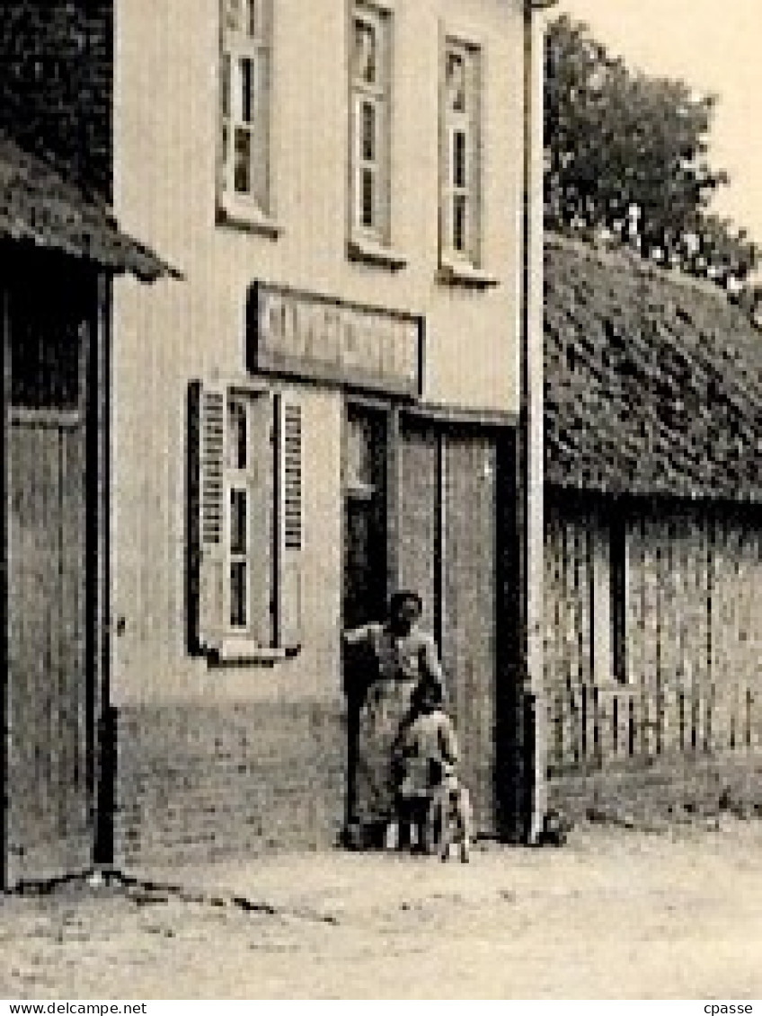 CPA 80 FERRIERES Somme. - Une Rue Du Village (Café Du Centre) - Sonstige & Ohne Zuordnung