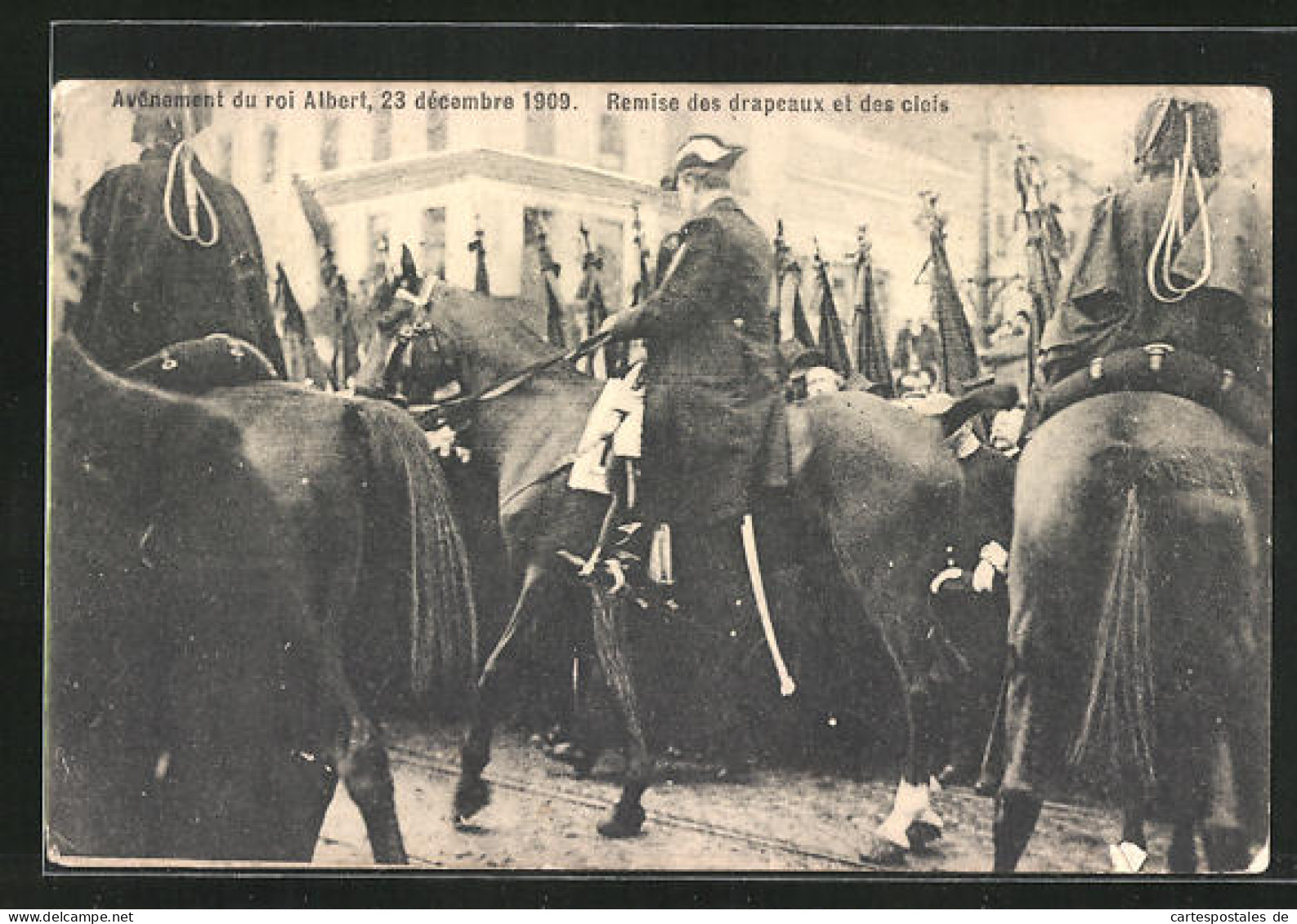 AK Avênement Du Roi Albert, 23 Décembre 1909, Remise Des Drapeaux Et Des Cleis  - Königshäuser