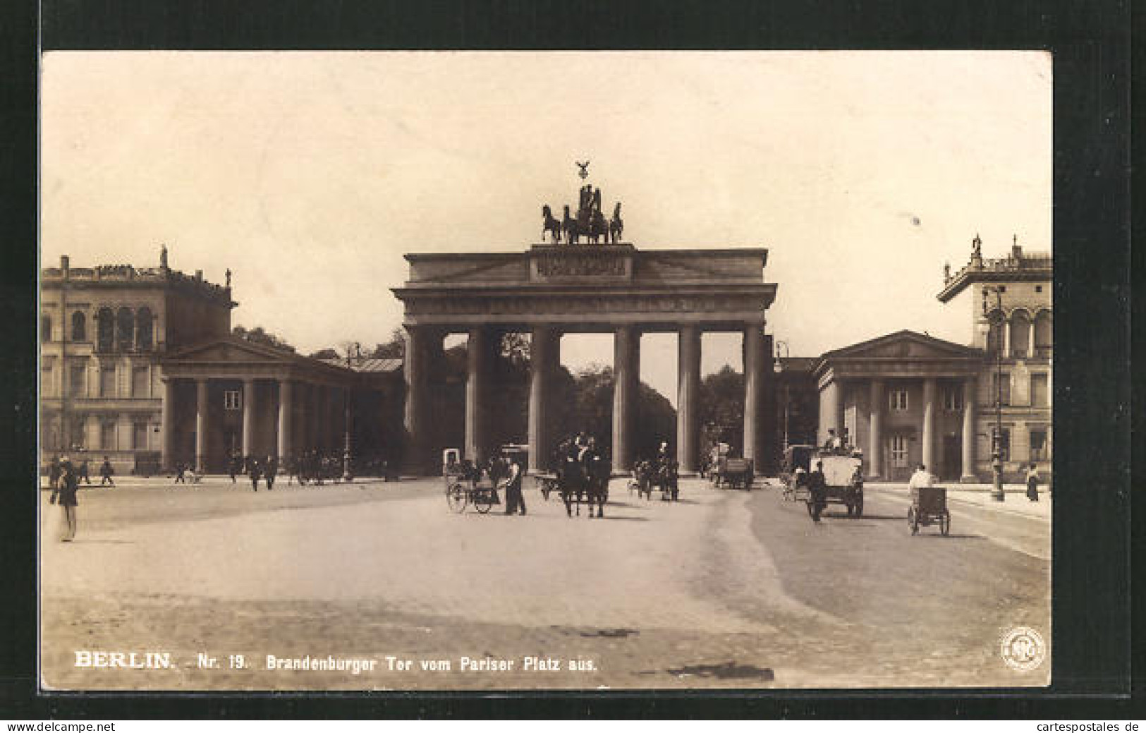 AK Berlin, Brandenburger Tor Vom Pariser Platz Aus Gesehen  - Sonstige & Ohne Zuordnung