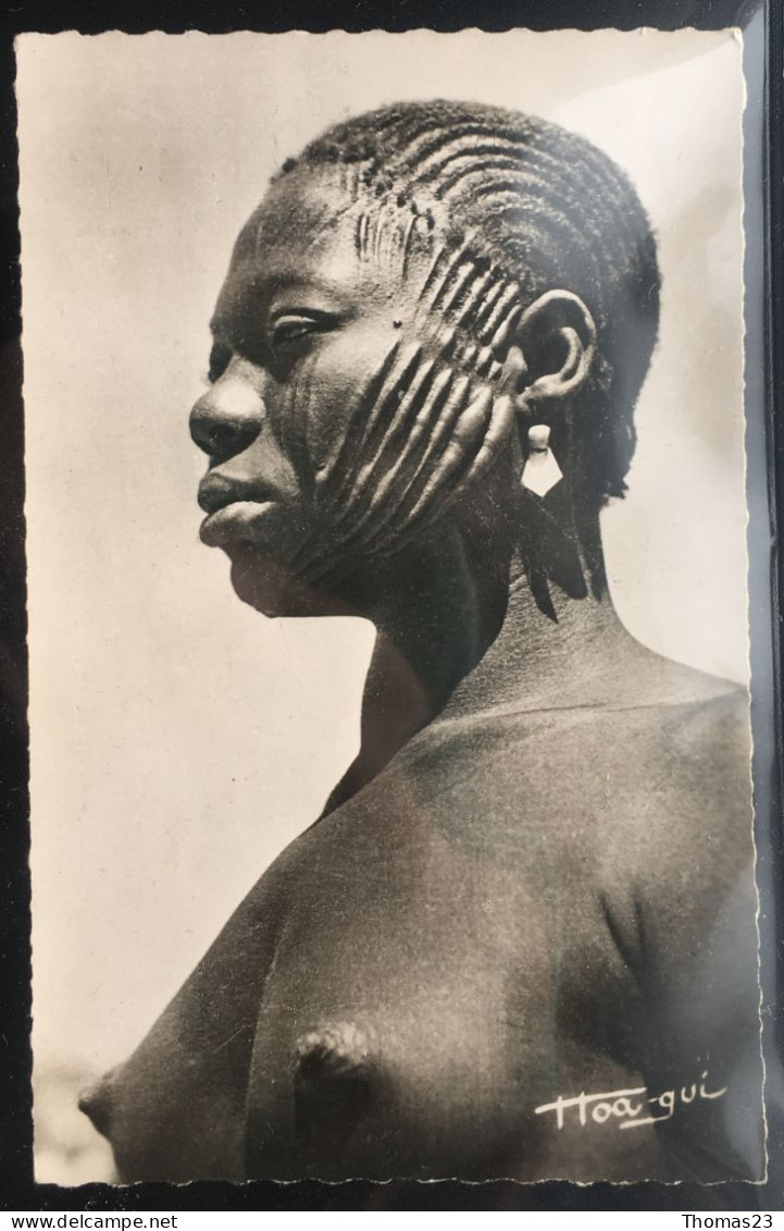 Femme Sara, Ed Hoa-Qui, N° 219 - Tchad