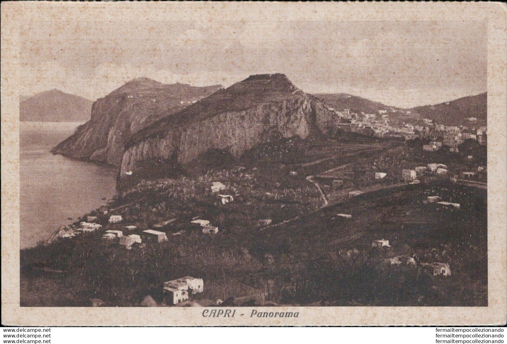 At569 Cartolina Capri Panorama  Provincia Di Napoli - Napoli (Neapel)