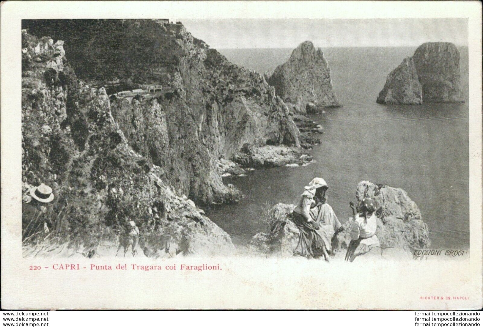 At572 Cartolina Capri Punta Del Tragara  Provincia Di Napoli - Napoli