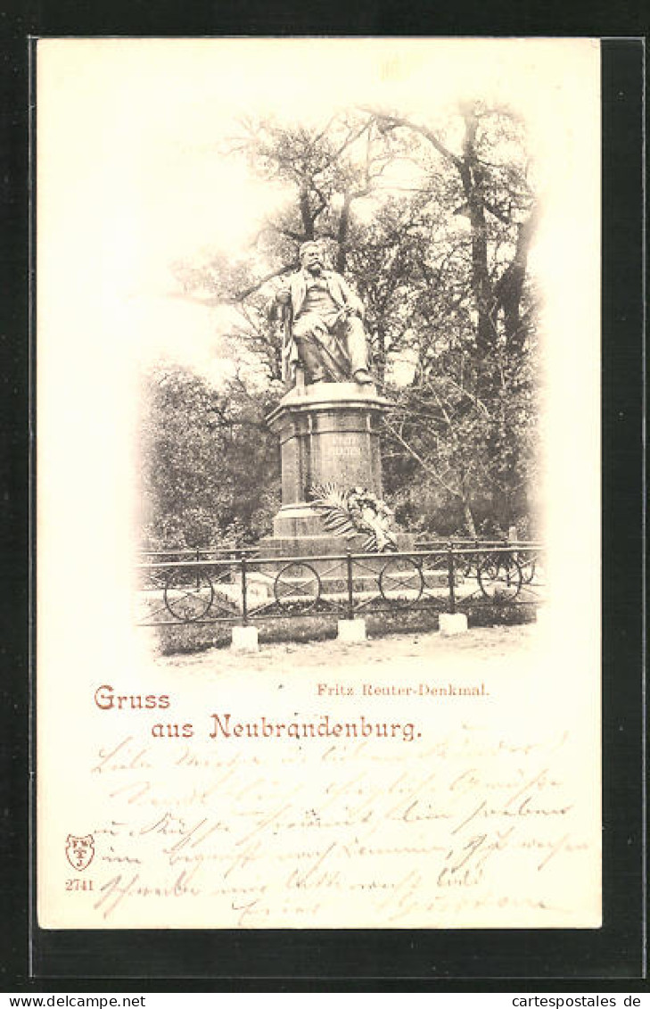 AK Neubrandenburg, Fritz Reuter-Denkmal  - Neubrandenburg