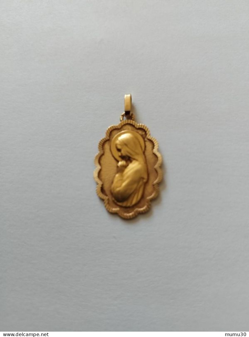 Sublime Médaille En Or 18 Carats 750 Religieuse Sainte-Marie Bijou - Pendants