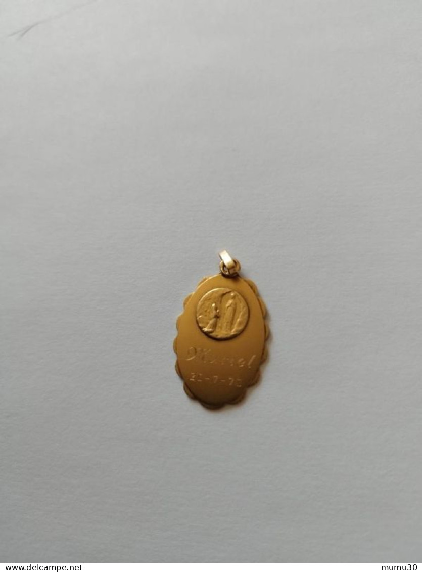 Sublime Médaille En Or 18 Carats 750 Religieuse Sainte-Marie Bijou - Pendants