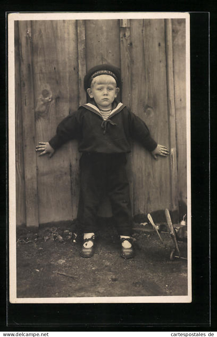 AK Kinder Kriegspropaganda, Junge In Der Uniform Eines Soldaten  - War 1914-18