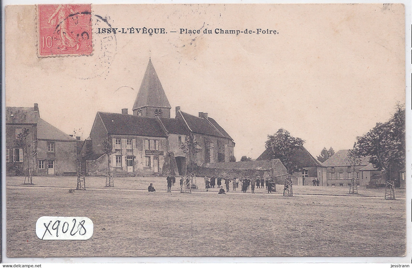 ISSY-L EVEQUE- PLACE DU CHAMP-DE-FOIRE - Andere & Zonder Classificatie