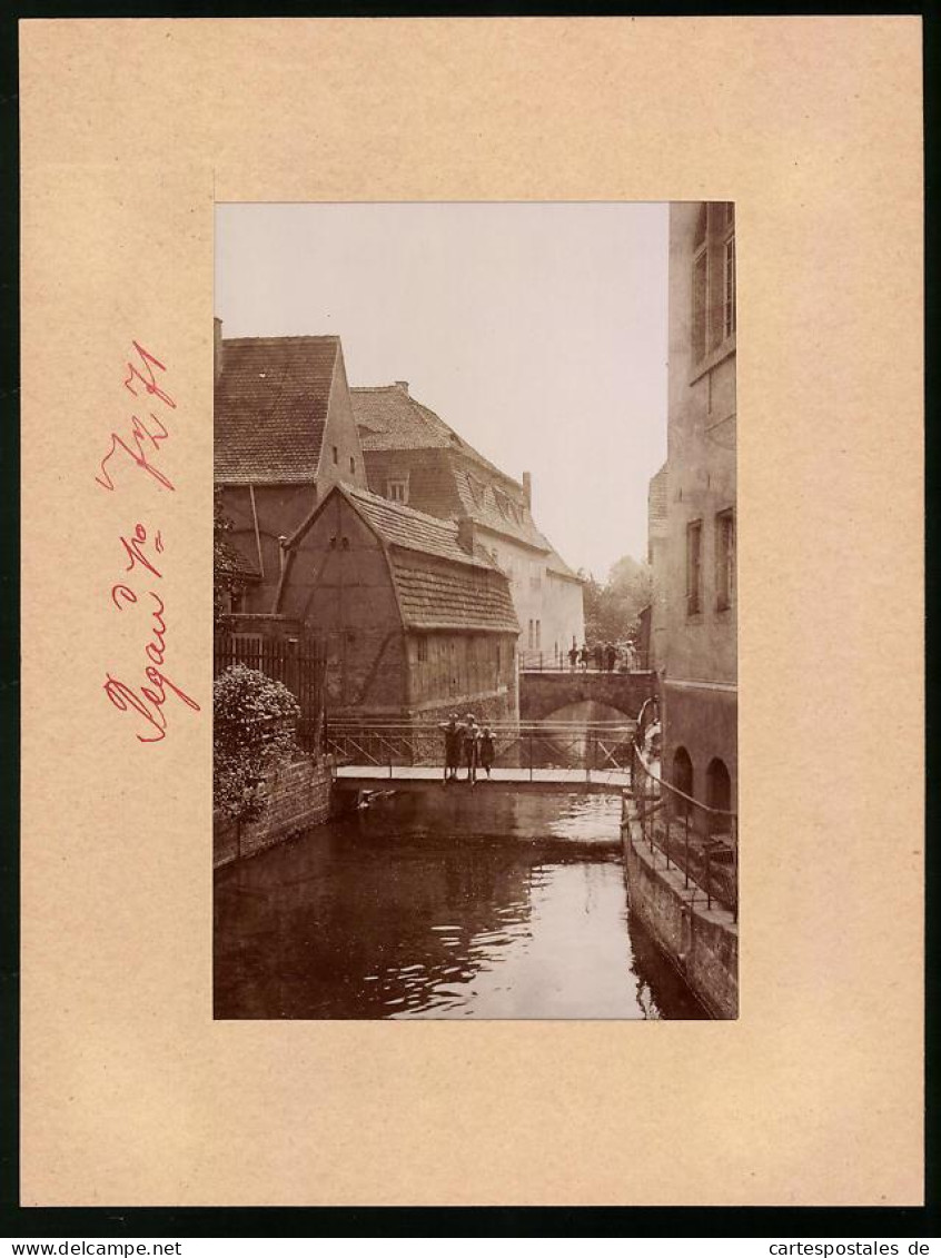 Fotografie Brück & Sohn Meissen, Ansicht Pegau, Kinder Auf Der Brücke Am Mühlgraben  - Orte