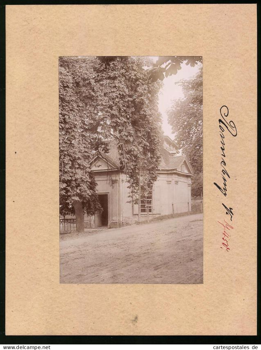 Fotografie Brück & Sohn Meissen, Ansicht Bad Ronneburg, Blick Auf Das Häuschen Der Urquelle  - Lugares