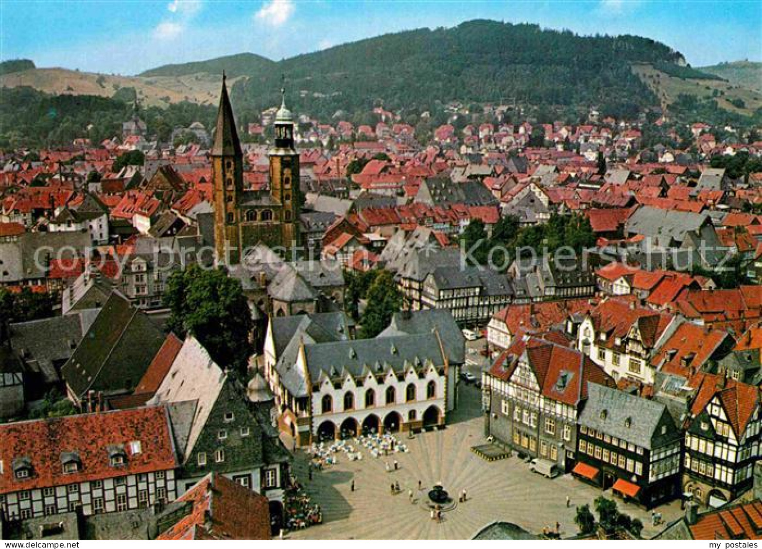 72914907 Goslar Marktplatz Rathaus Altstadt Kirche Fliegeraufnahme Goslar - Goslar